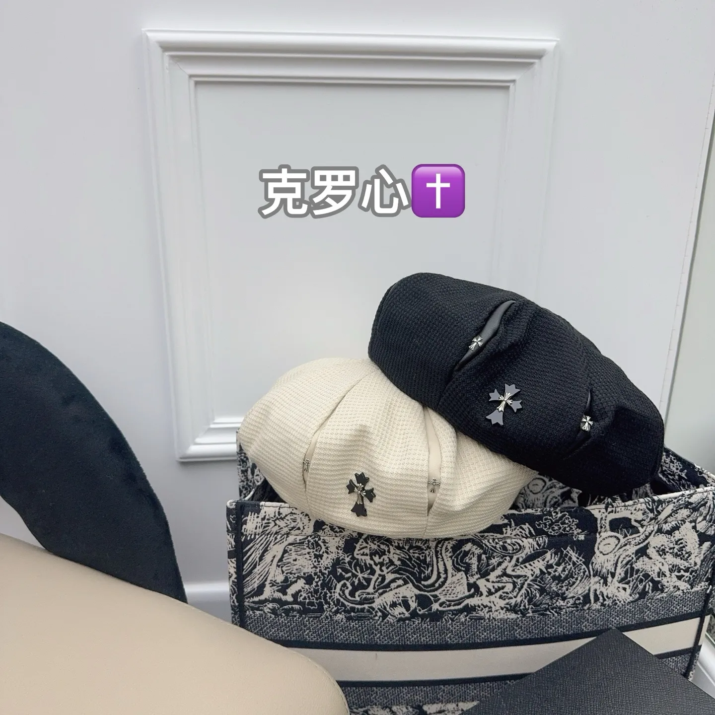 Crowe has something new in mind📣 High-end beret, heavy-duty design🤩 A must-have for fashionistas, the quality of the hat is impeccable‼ ️